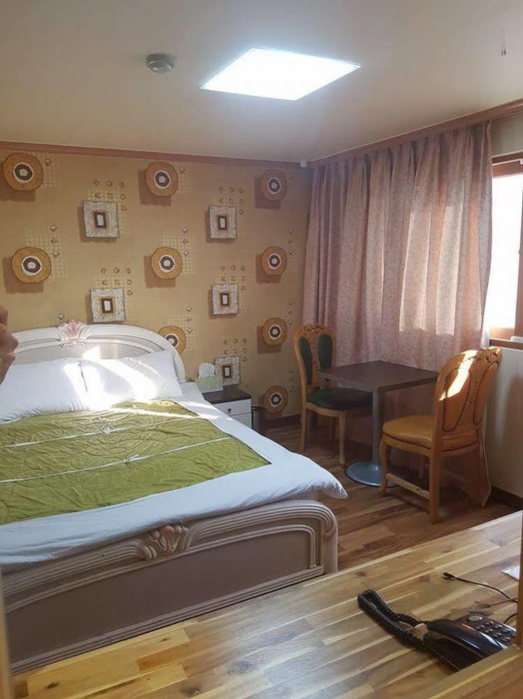 Green And Blue Hotel Pyeongchang Luaran gambar