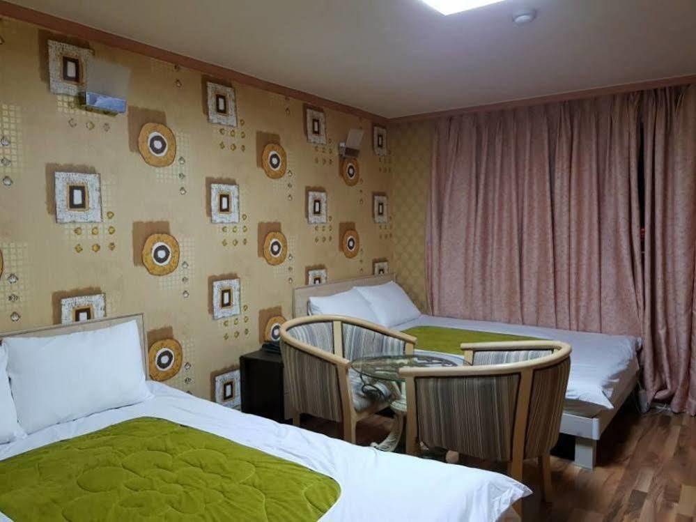 Green And Blue Hotel Pyeongchang Luaran gambar